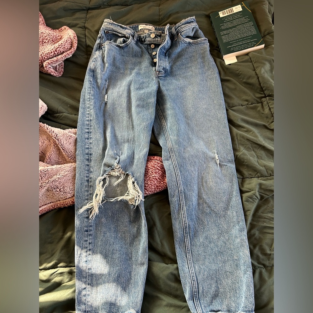 Abercrombie Distressed Dad Jeans 6S